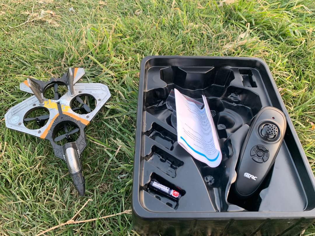 EASTER DAY SALE 70% OFF🎁 V18 JET FIGHTER STUNT RC AIRPLANE 🛩️